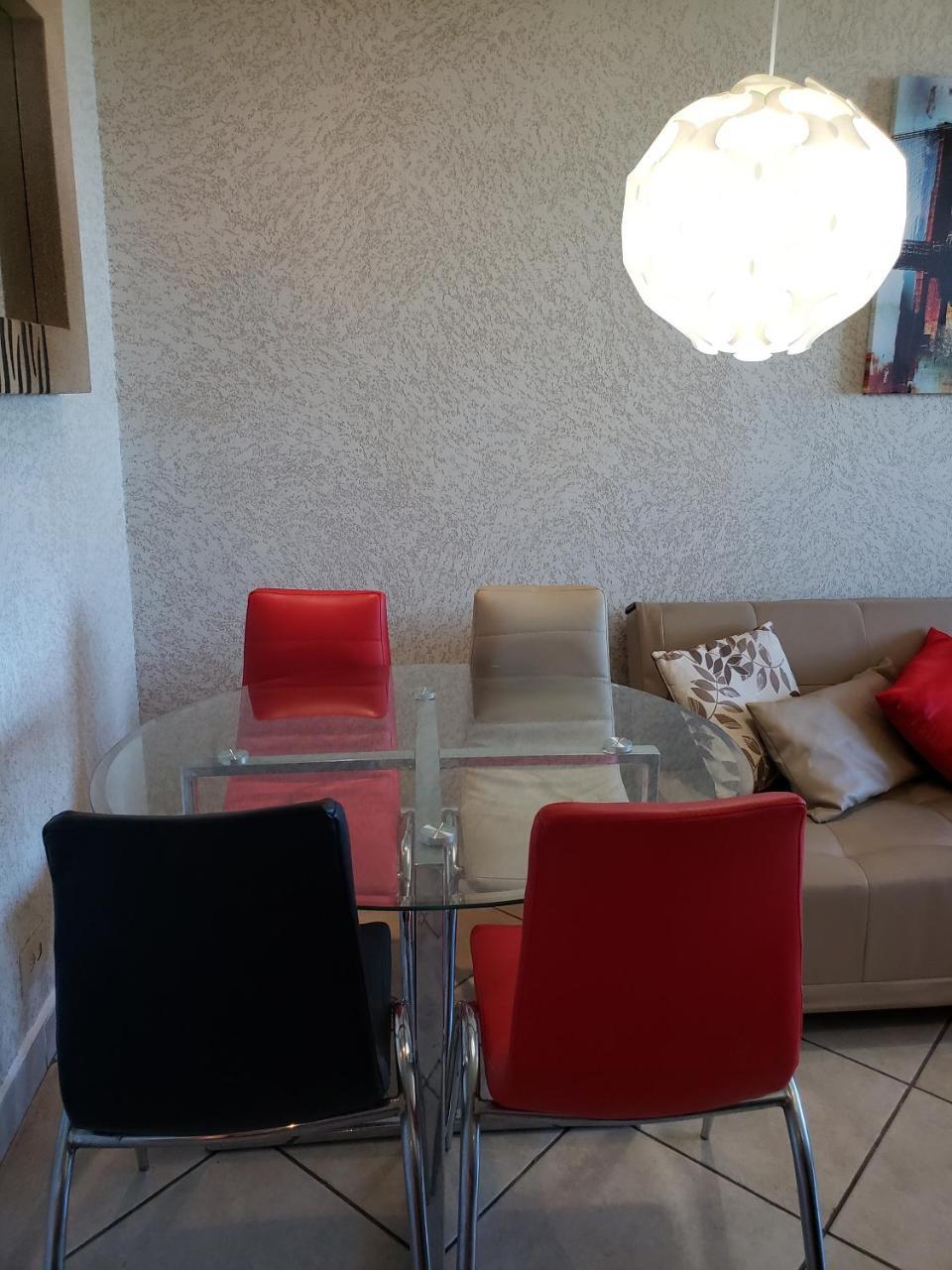 Apt In San Juan, 4 Guests Max, 1 Br-1 Bth, Full Kitchen, Free Internet-Parking Buitenkant foto